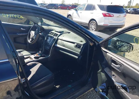 2016 Toyota Camry Se z USA, uszkodzony, nr VIN 4T1BF1FK6GU211420